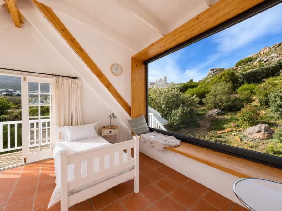 To Let 2 Bedroom Property for Rent in Crofters Valley Western Cape